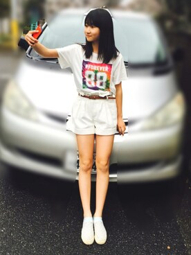 「NICE CLAUP（ナイスクラップ）のアイテム（その他パンツ、ホワイト系）」を使った、Nene 音々さん（レディース・165cm）の春コーディネート