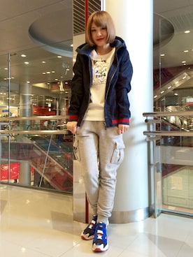 「スウエットパンツ」｜「アイテム（その他アウター）」を使った、みい はるかさん（レディース・162cm）の冬コーディネート