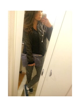 「アイテム（ライダースジャケット、グリーン系）」を使った、ゆうみんさん（レディース・171cm）の冬コーディネート