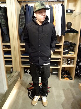 「Back Channel（バックチャンネル）のアイテム（マウンテンパーカー）」を使った、ブラックストアさん（メンズ・176cm）の冬コーディネート