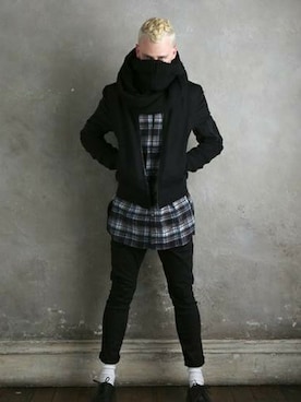 「PARADOX（パラドックス）のアイテム（トップス）」を使った、にっしーさん（メンズ・178cm）の秋コーディネート