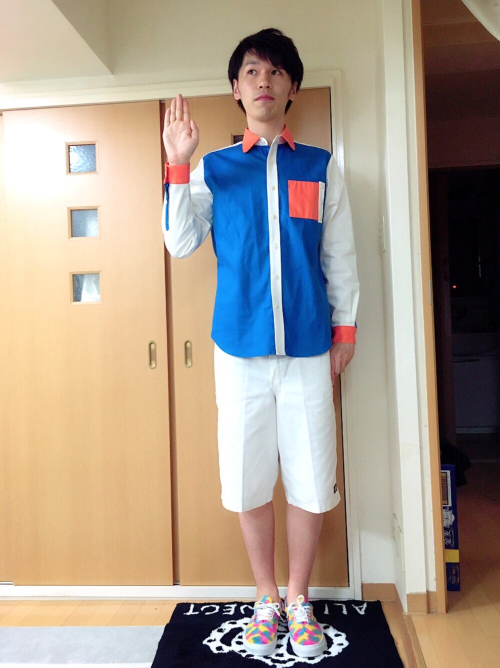 「シャツスタイル、Dickies、NIRAME.CO、VANS、ハーフパンツ」｜「NIRAME.COのアイテム（シャツ/ブラウス、ブルー系）」を使った、まなとさん（メンズ・180cm）の夏コーディネートの1枚目の写真