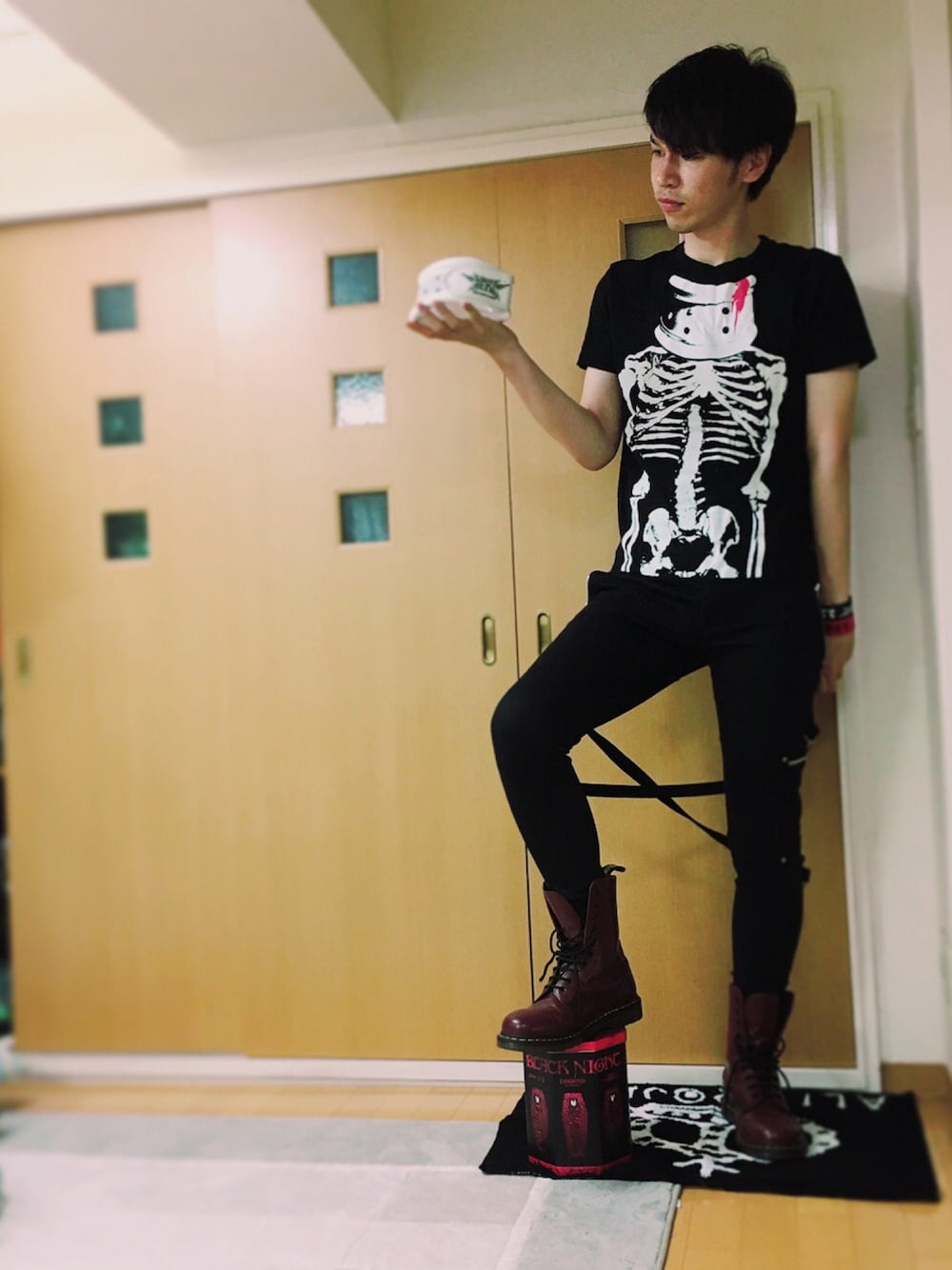 「BABYMETAL、ライブTシャツ、ベビメタ、Tシャツ、黒、黒スキニー、コルセット」｜「BABYMETALのアイテム（その他、ホワイト系）」を使った、まなとさん（メンズ・180cm）の夏コーディネートの1枚目の写真