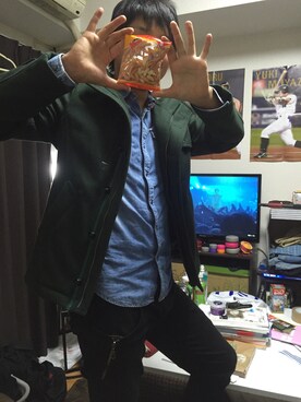 「家」｜「アイテム（ピーコート）」を使った、ひろきさん（メンズ・175cm）の秋コーディネート
