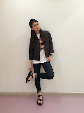「teva」｜「アイテム（キャップ）」を使った、aritanさん（レディース・166cm）の春コーディネート