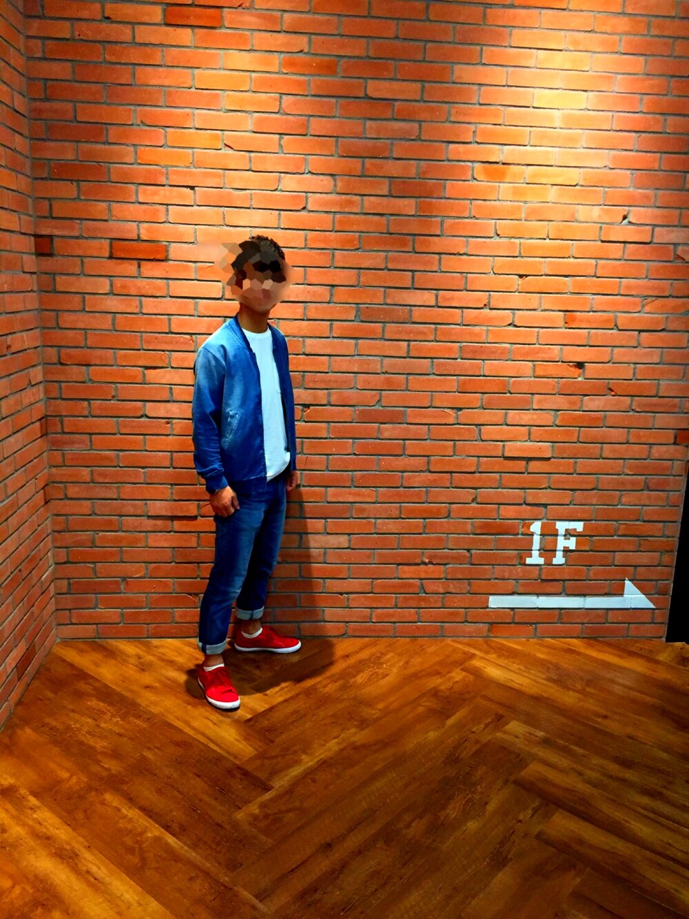 「FREAK'S STOREのアイテム（その他アウター、ブルー系）」を使った、こーへいさん（メンズ・172cm）の秋コーディネートの1枚目の写真