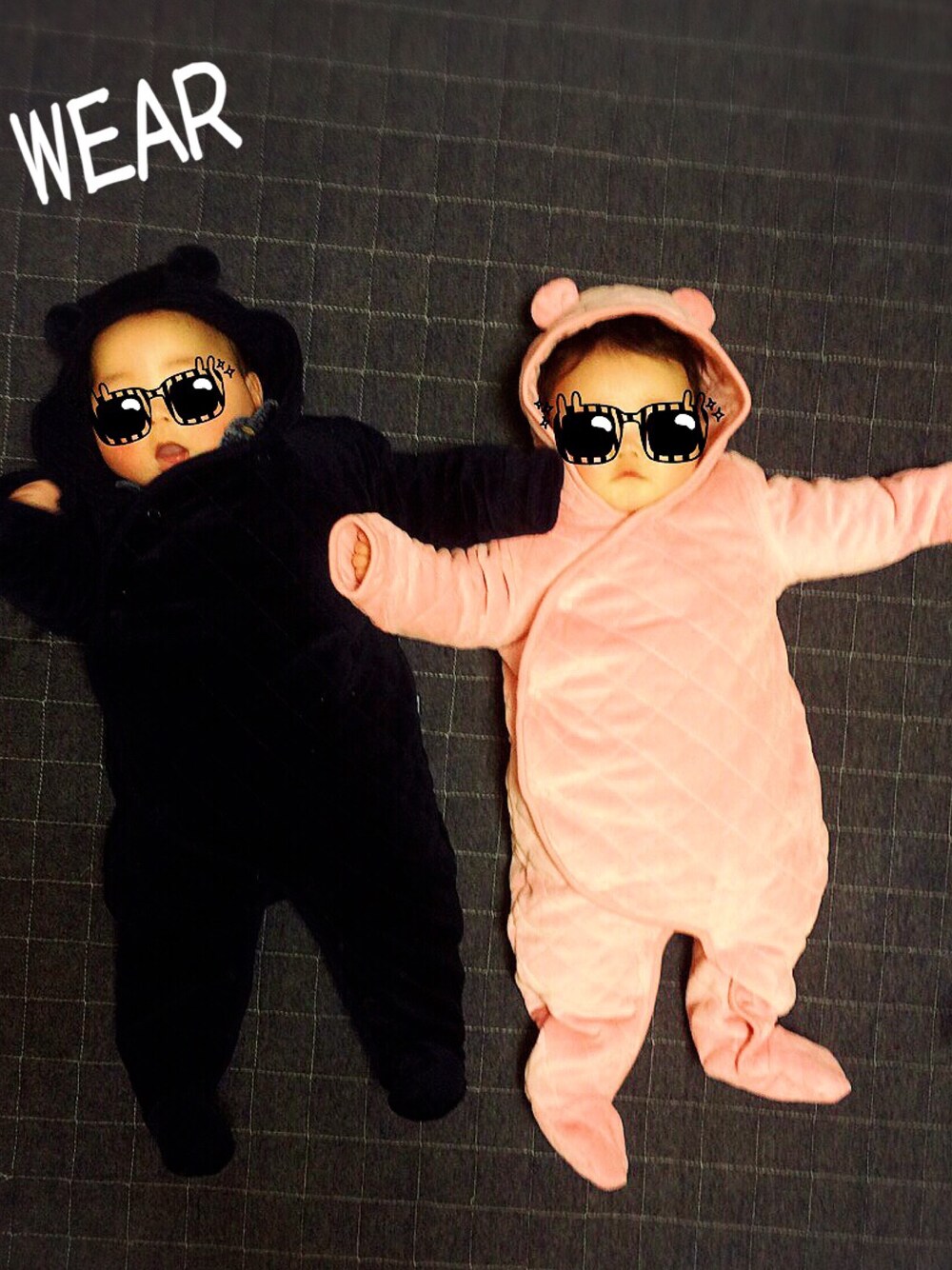 「双子コーデ、男女双子、ミックスツインズ、カバーオール、babygap、ユニクロ、おでかけ」｜「babyGAPのアイテム（カバーオール、ブルー系）」を使った、ニャンまるさん（キッズ・60cm）の冬コーディネートの1枚目の写真