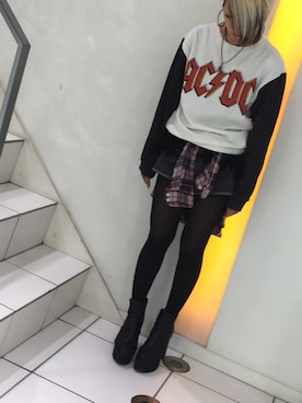 「フェザー」｜「アイテム（スウェット）」を使った、tommyさん（レディース・152cm）の秋コーディネート