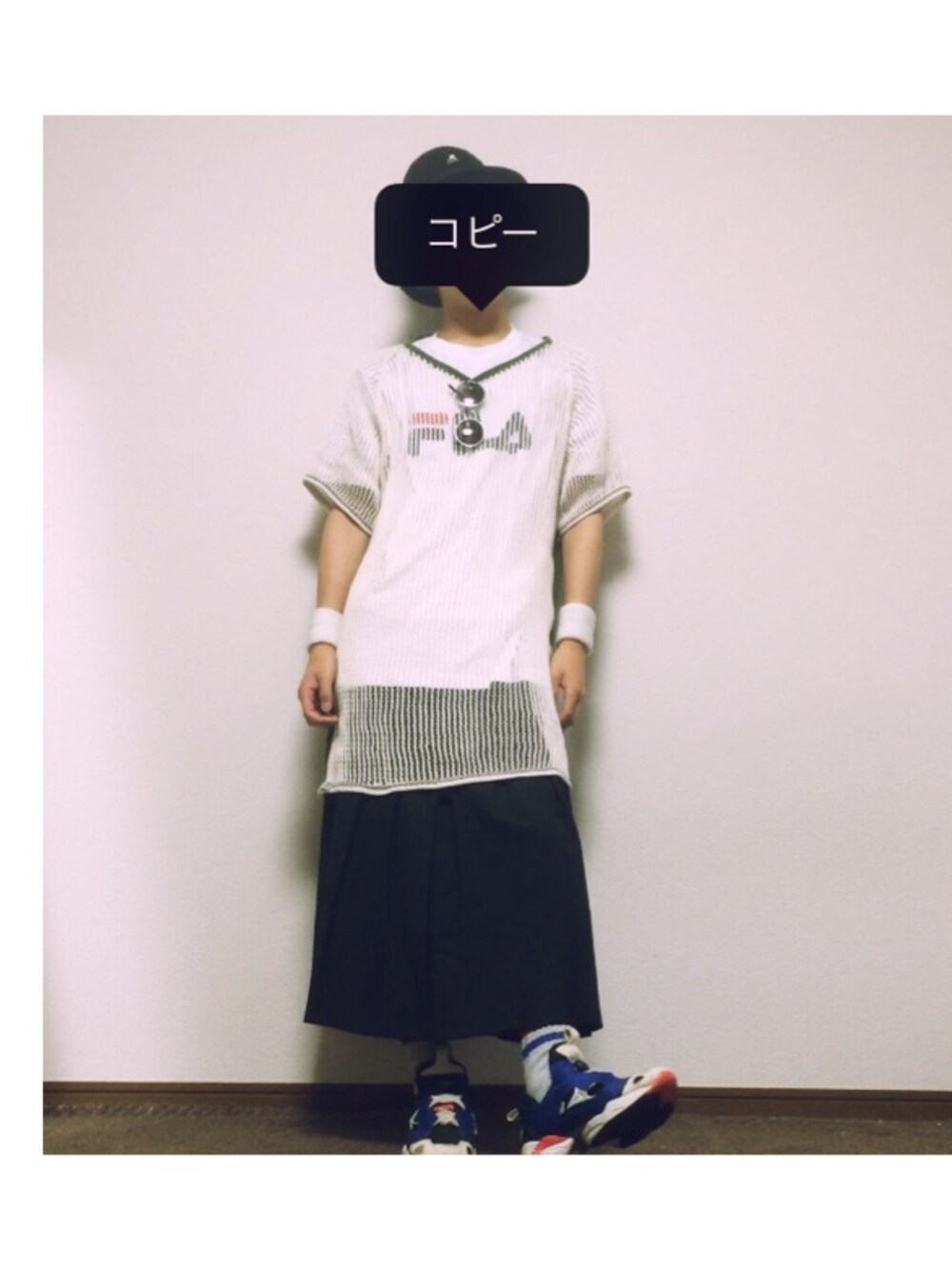「スカート、FILA、ポンプフューリー、メッシュ、Tシャツ、スポーツミックス、リストバンド、KANGOL、バケットハット」｜「Reebokのリーボックポンプフューリー（スニーカー、その他）」を使った、ぴろたさん（メンズ・169cm）の夏コーディネートの1枚目の写真