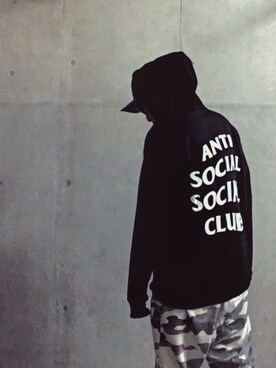 A GM Los Angeles employee GOSGM is wearing ANTI SOCIAL SOCIAL CLUB