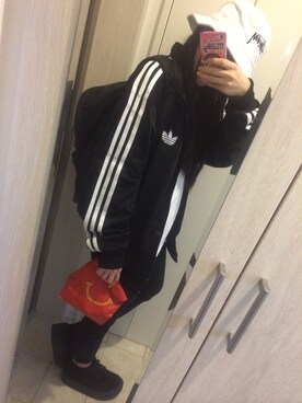 「マクドナルド」｜「アイテム（ジャージ）」を使った、こゝろさん（レディース・156cm）の秋コーディネート