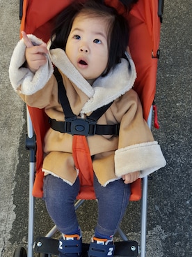 「petit main（プティマイン）のアイテム（ムートンコート）」を使った、marisaさん（キッズ・90cm）の冬コーディネート