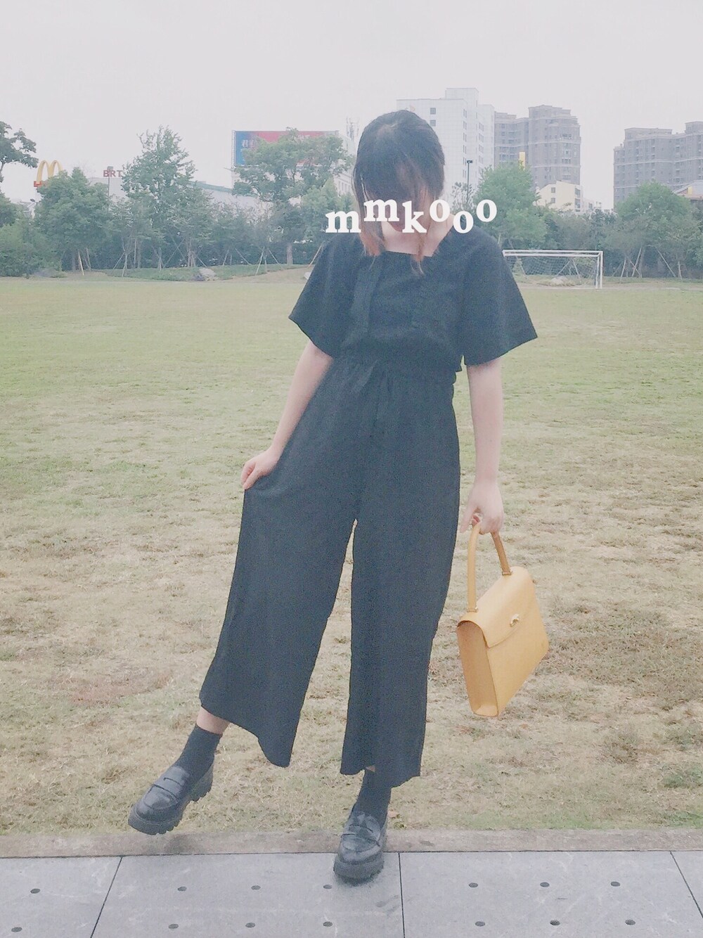 「シンプル、大人コーデ、ootd、outfit、merry jenny、LouisVuitton、ZARA、black」｜「merry jennyのノーカラーオールインワン（オールインワン・サロペット、ブラック系）」を使った、m♡さん（レディース・167cm）の秋コーディネートの1枚目の写真
