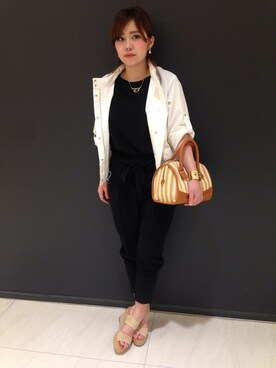「Abahouse Devinette（ドゥヴィネット）のアイテム（ジャケット/アウター）」を使った、MIKARIさん（レディース・159cm）の春コーディネート