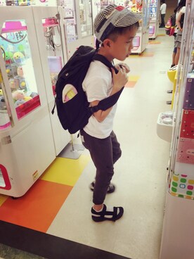 「DENIM DUNGAREE（デニムダンガリー）のアイテム（キャップ、ブルー系）」を使った、ミニーさん（レディース）の春コーディネート