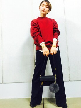 「BEAUTY&YOUTH UNITED ARROWS（ビューティーアンドユースユナイテッドアローズ）のBY∴ フォックスファーポンポンキーチャーム（キーホルダー、グレー系）」を使った、Miyu Iwasakiさん（レディース・160cm）の秋コーディネート