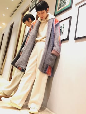 「BEAUTY&YOUTH UNITED ARROWS（ビューティーアンドユースユナイテッドアローズ）のBY∴ サキソニータックワイドパンツ（その他パンツ、ホワイト系）」を使った、Miyu Iwasakiさん（レディース・160cm）の秋コーディネート