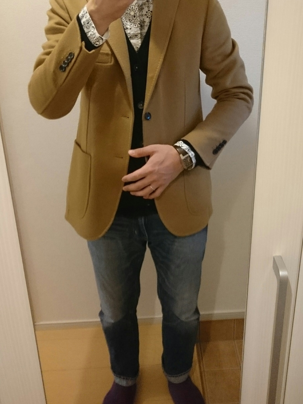 「DIESELのアイテム（アナログ腕時計、ブラウン系）」を使った、atsuhitoさん（メンズ・171cm）の冬コーディネートの1枚目の写真