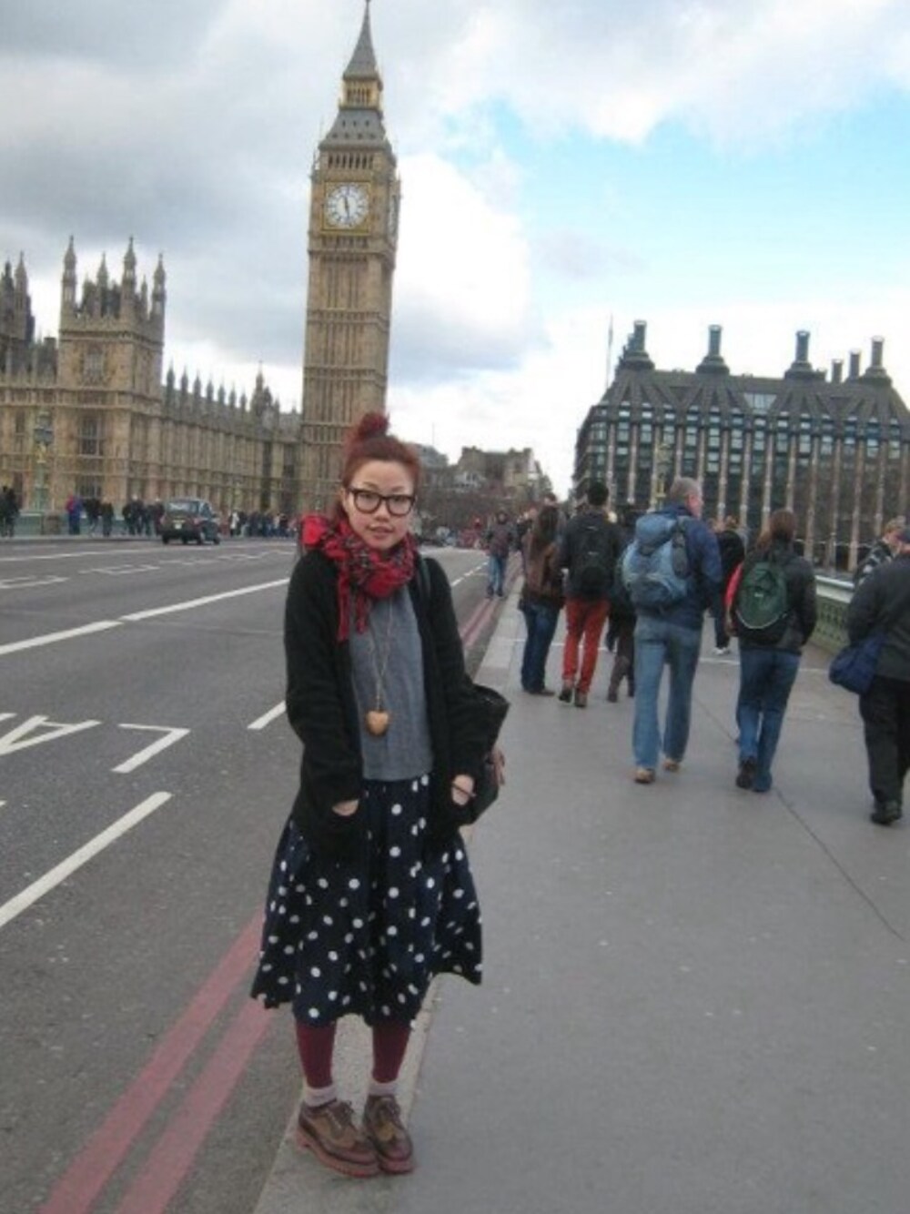 「LONDON、travel、Dr.Martens、vintage、vintage style、hkgirl、MUJI」｜「MUJI Laboのアイテム（マフラー、レッド系）」を使った、elppaKさん（レディース・161cm）の冬コーディネートの1枚目の写真