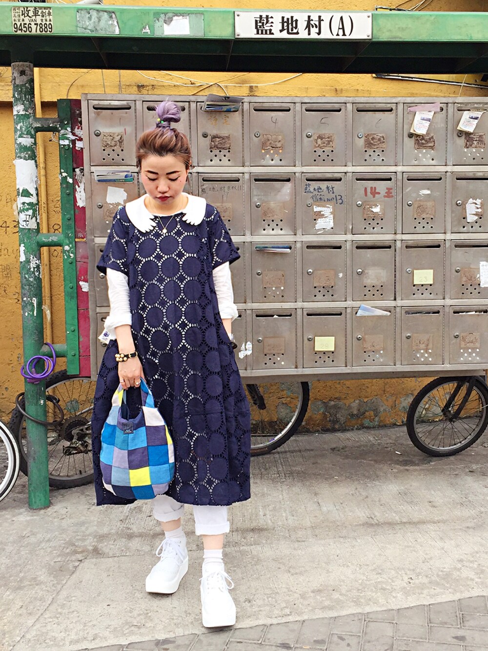 「COMME des GARCONS、dress、I am I、shirts、Tokyo bopper、white、秋のコーデ、blue、BALENCIAGA」｜「COMME des GARCONSのアイテム（シャツワンピース、ブルー系）」を使った、elppaKさん（レディース・161cm）の春コーディネートの1枚目の写真