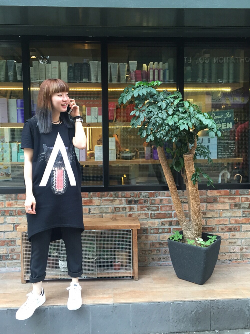 「MARCELO BURLON、spring、sporty、SPORTS MIX、adidas originals、UNIQLO、MUJI、black」｜「MARCELO BURLONのアイテム（スウェット、ブラック系）」を使った、elppaKさん（レディース・161cm）の春コーディネートの1枚目の写真