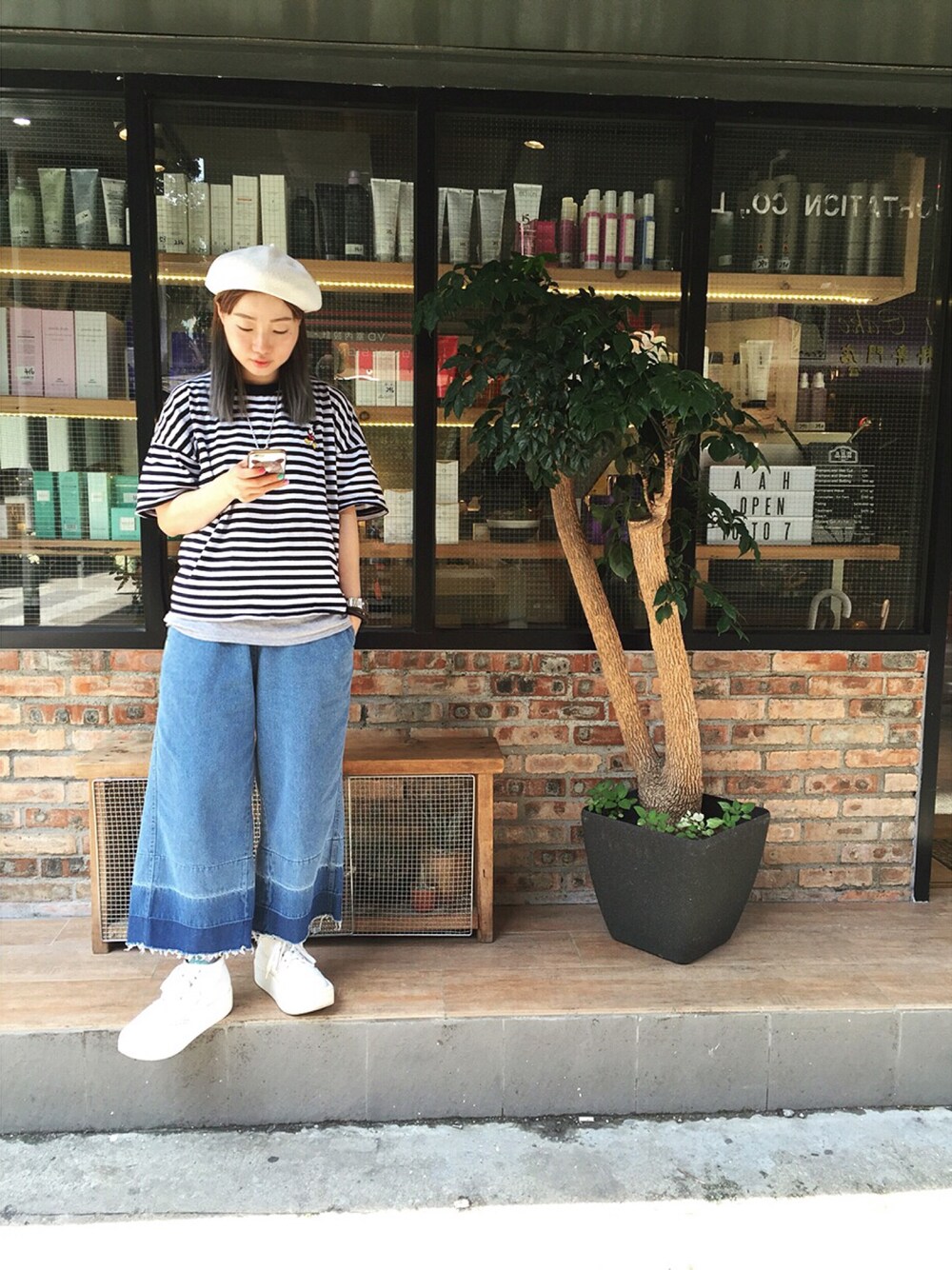 「休日スタイル、夏コーデ、大人カジュアル、stripe、ootd、hkgirl、Tokyo bopper、Sunnyday」｜「GLOBAL WORKの【GLOBAL WORK】ブークレベレーSS/538182（ハンチング/ベレー帽、ホワイト系）」を使った、elppaKさん（レディース・161cm）の春コーディネートの1枚目の写真