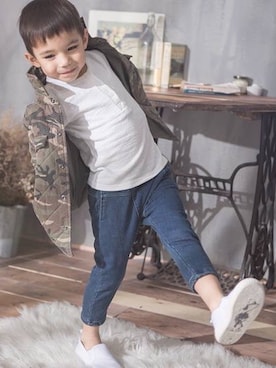 「アイテム（ミリタリージャケット、ブラウン系）」を使った、Funkidsさん（キッズ・130cm）の冬コーディネート