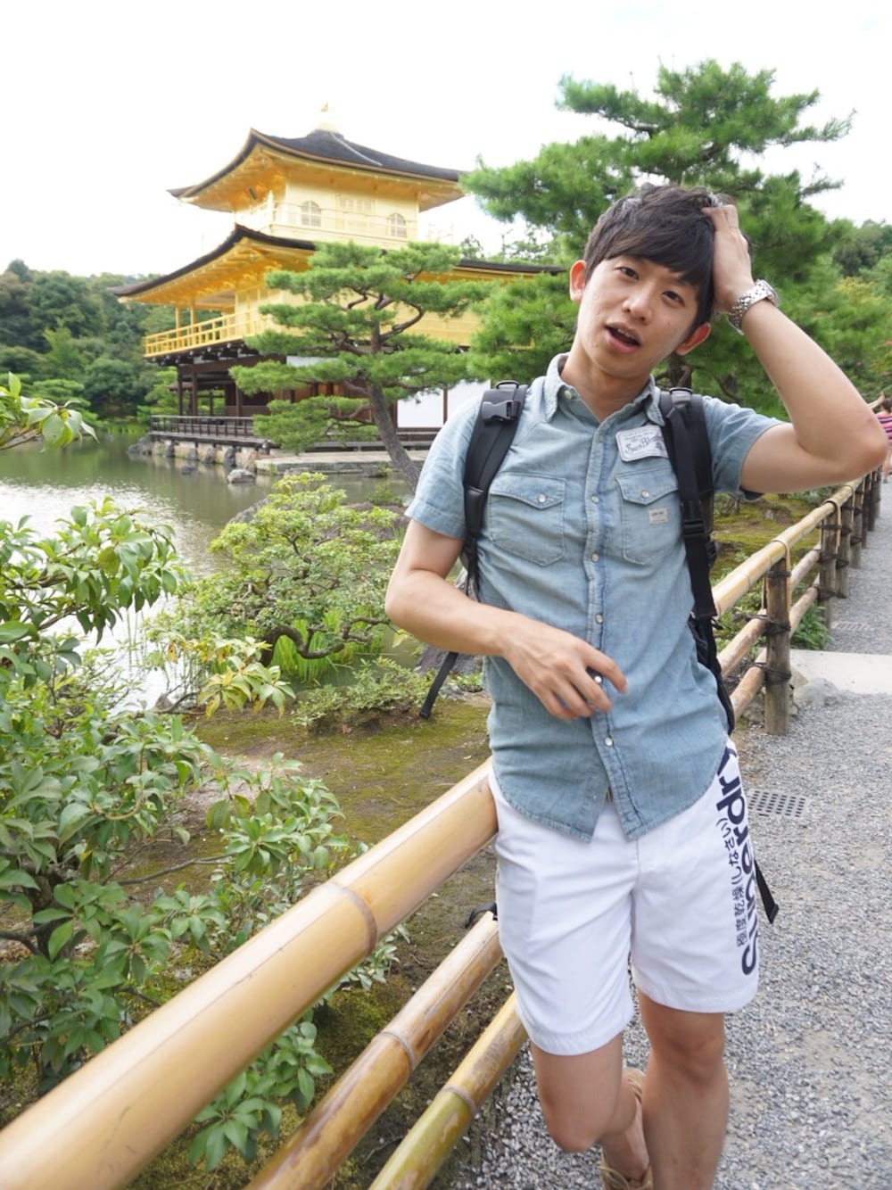 「kyoto、osaka、金閣寺」｜「POLO RALPH LAURENのアイテム（シャツ/ブラウス、ブルー系）」を使った、AllenNCTsaiさん（メンズ・171cm）の秋コーディネートの1枚目の写真