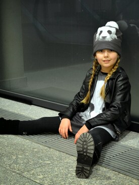 「black and white」｜Mr.Gugu&MissGoさん（レディース・170cm）の冬コーディネート