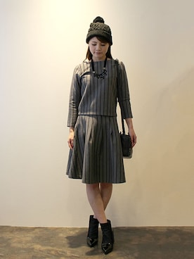 「大ぶりアクセサリー」｜「アイテム（スカート）」を使った、レーヴルさん（レディース・160cm）の秋コーディネート