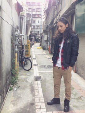 「CONVERSE（コンバース）のアイテム（トレンチコート）」を使った、林韋丞さん（メンズ・174cm）の秋コーディネート