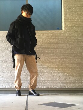「GU（ジーユー）のアイテム（マフラー、ブラック系）」を使った、ようさん（メンズ・170cm）の冬コーディネート