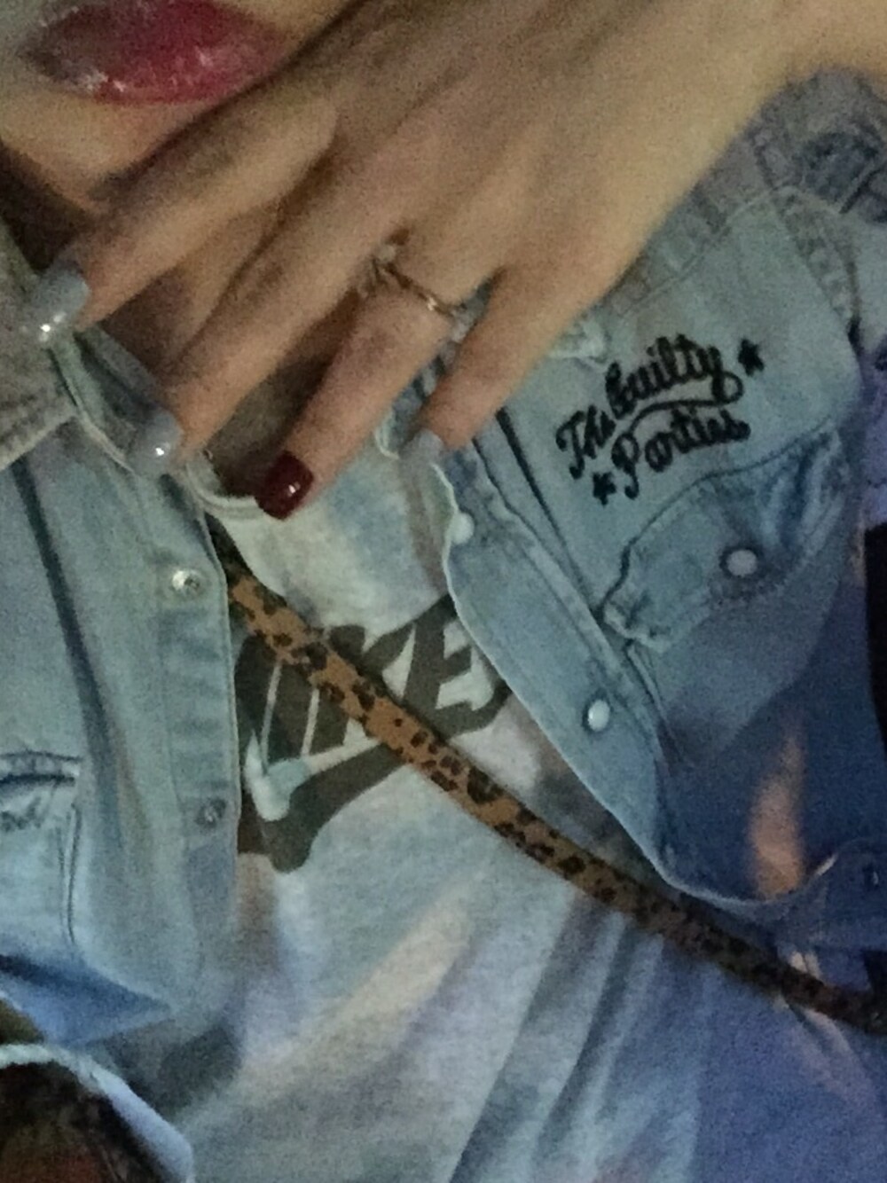 「肌寒い、移動スタイル、OFF STYLE、WACKO MARIA 、NIKE、vintage、Favorite、SLY、DENIM SHIRT」｜「WACKO MARIAのアイテム（シャツ/ブラウス、その他）」を使った、woojaさん（レディース・160cm）の秋コーディネートの1枚目の写真