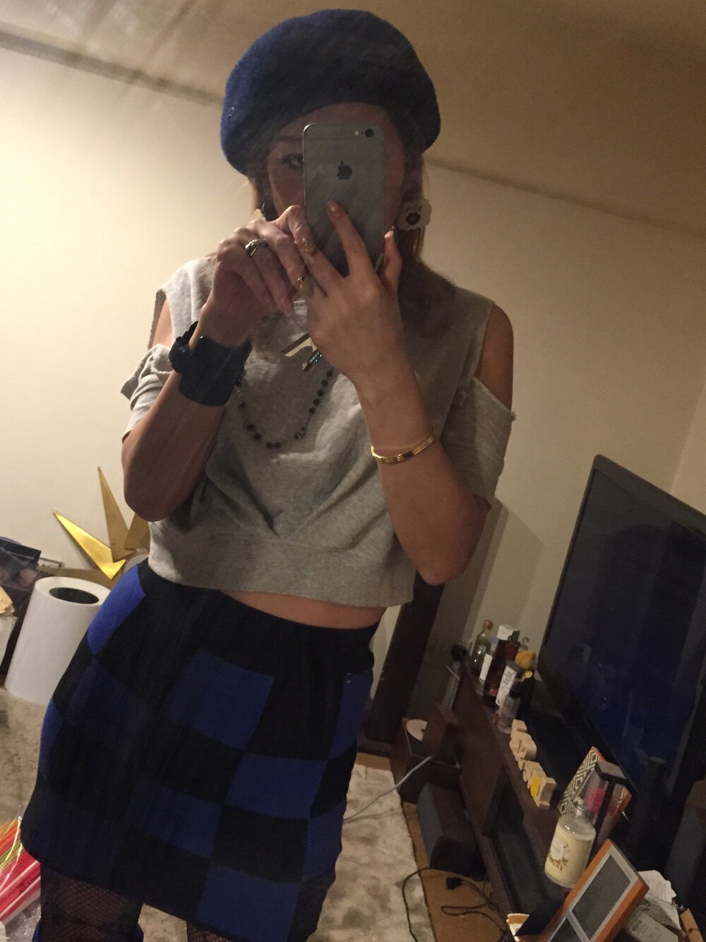 「myroom、SLY、ベレー帽、working style、ママコーデ、アラフォー、Friday、mylook」｜「SLYのアイテム（ハンチング/ベレー帽、ブルー系）」を使った、woojaさん（レディース・160cm）の冬コーディネートの1枚目の写真