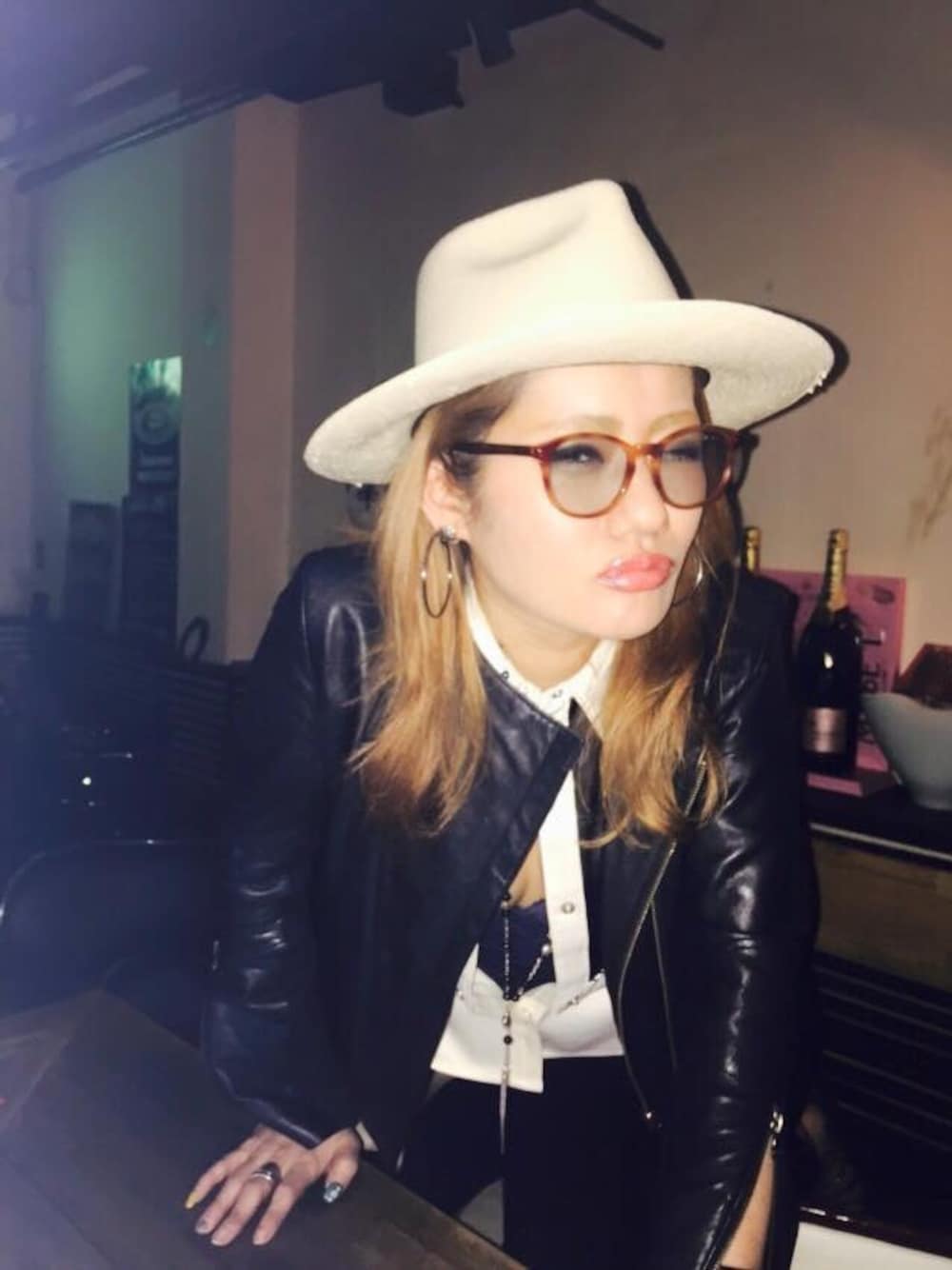「vintage、hat、menswear、MIXスタイル、working style、ＴＡＲＴ OPTICAL、パナマハット、eyewear、jhonny depp」｜「STETSONのアイテム（ハット、ベージュ系）」を使った、woojaさん（レディース・160cm）の冬コーディネートの1枚目の写真