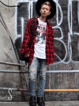 「SAINT LAURENT PARIS（サンローランパリ）のアイテム（その他パンツ、ブルー系）」を使った、Haruka Hatakeyamaさん（メンズ・175cm）の冬コーディネート