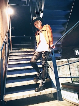 「Dr. Martens（ドクターマーチン）のアイテム（ブーツ、ブラック系）」を使った、Haruka Hatakeyamaさん（メンズ・175cm）の冬コーディネート