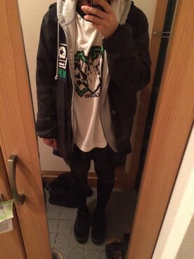 「MAGICAL MOSH MISFITS（マジカルモッシュミスフィッツ）のアイテム（ナイロンジャケット）」を使った、yukiiiiiiii。さん（レディース・165cm）の秋コーディネート