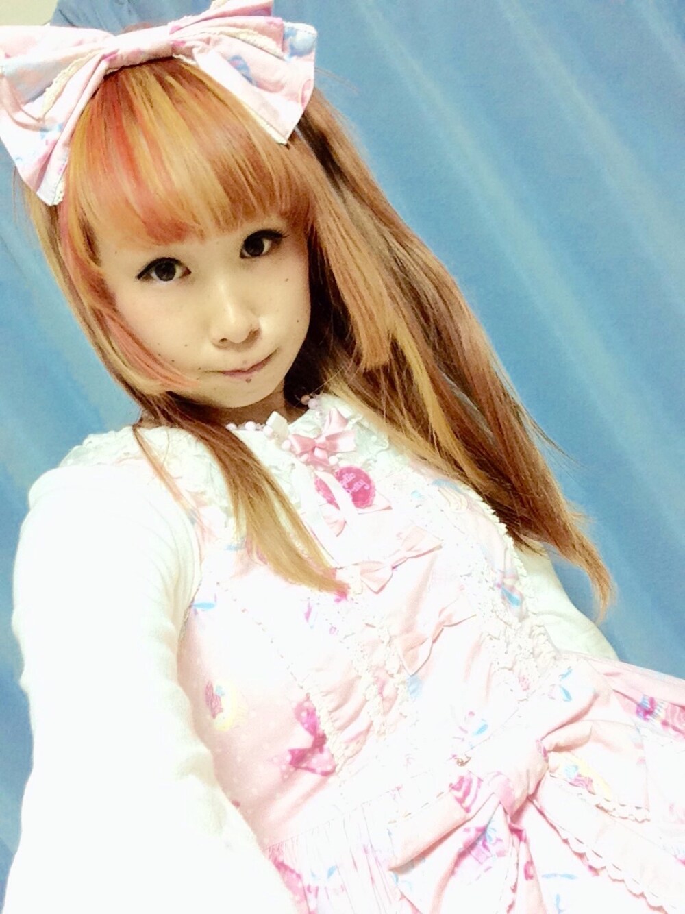 「ロリータ、ロリィタ、lolita、Japan、harajuku、Kawaii、女子会、メイド、かわいい、ピンク」｜「Angelic Prettyのアイテム（ワンピース、ピンク系）」を使った、鈴木りぇさん（レディース・156cm）の冬コーディネートの1枚目の写真