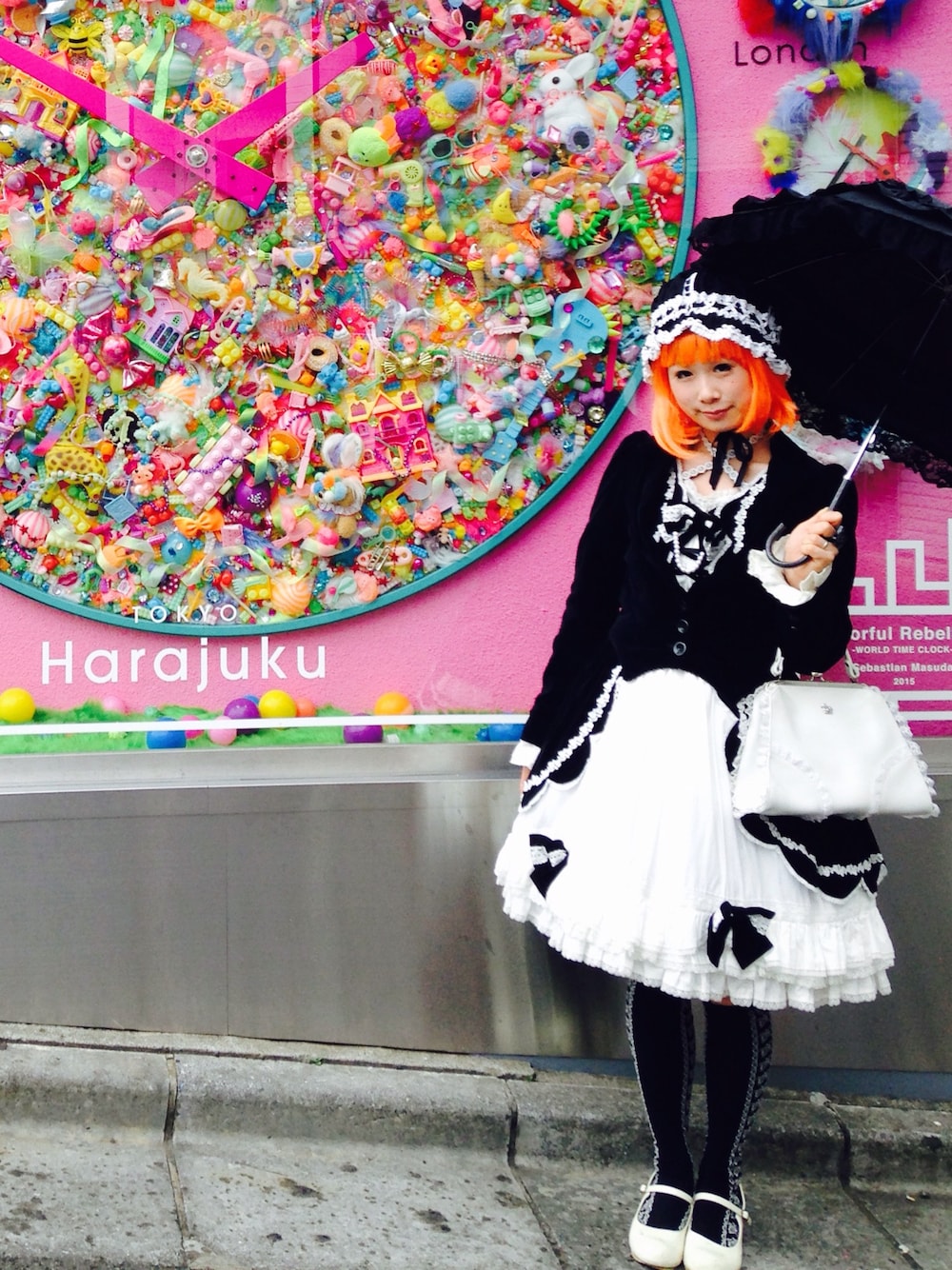 「ハロウィン、ウィッグ、ロリータ、ゴシック、KERA!、原宿、オレンジ、モノトーン、白黒、かわいい」｜「BLACK PEACE NOWのアイテム（テーラードジャケット、ブラック系）」を使った、鈴木りぇさん（レディース・156cm）の春コーディネートの1枚目の写真