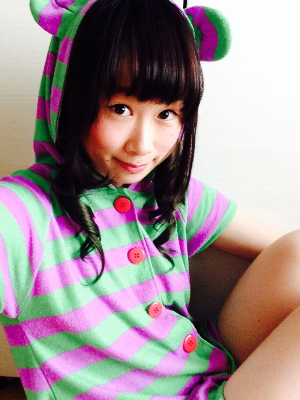 「パジャマ、ボーダー、つなぎ、フード、耳つき、パープル、グリーン、ルームウェア、はろうぃんかわいい、はろかわ」｜「雑貨屋さんでのアイテム（つなぎ/オールインワン、グリーン系）」を使った、鈴木りぇさん（レディース・156cm）の夏コーディネートの1枚目の写真