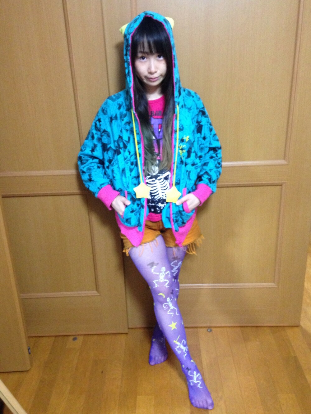 「ハロウィン、WEAR HALLOWEEN 2015、はろうぃんかわいい、はろかわ、ラムちゃん、アニメ、つの、パーカー、フォロワー募集、派手」｜「JSGのアイテム（パーカー、グリーン系）」を使った、鈴木りぇさん（レディース・156cm）の秋コーディネートの1枚目の写真