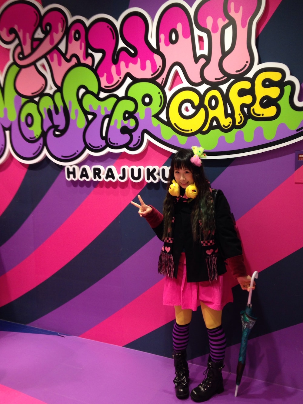 「原宿、きゃりーぱみゅぱみゅ、harajuku、Kawaii、かわいい、派手、ビビットカラー、原宿系、青文字系、Japan」｜「おさがりのアイテム（スカート、ピンク系）」を使った、鈴木りぇさん（レディース・156cm）の秋コーディネートの1枚目の写真