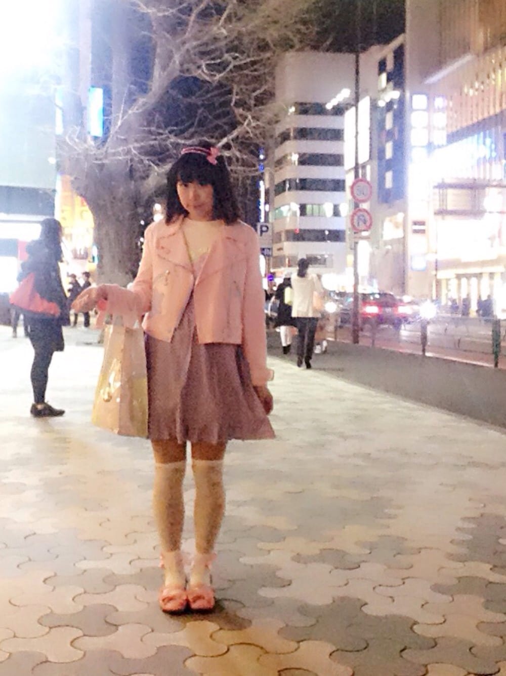 「はるコーデ、春色、ピンク、パステルカラー、ゆるコーデ、フェアリー、ロリータ、ゆめかわいい、原宿、ラクチンコーデ」｜「Angelic Prettyのアイテム（その他シューズ、ピンク系）」を使った、鈴木りぇさん（レディース・156cm）の春コーディネートの1枚目の写真