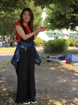 「Ameri（アメリ）のアイテム（スニーカー）」を使った、YOKKOさん（レディース・158cm）の春コーディネート