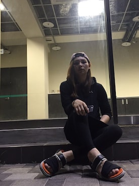 「Yohji Yamamoto（ヨウジヤマモト）のアイテム（サンダル）」を使った、Franco🐻さん（レディース・163cm）の春コーディネート