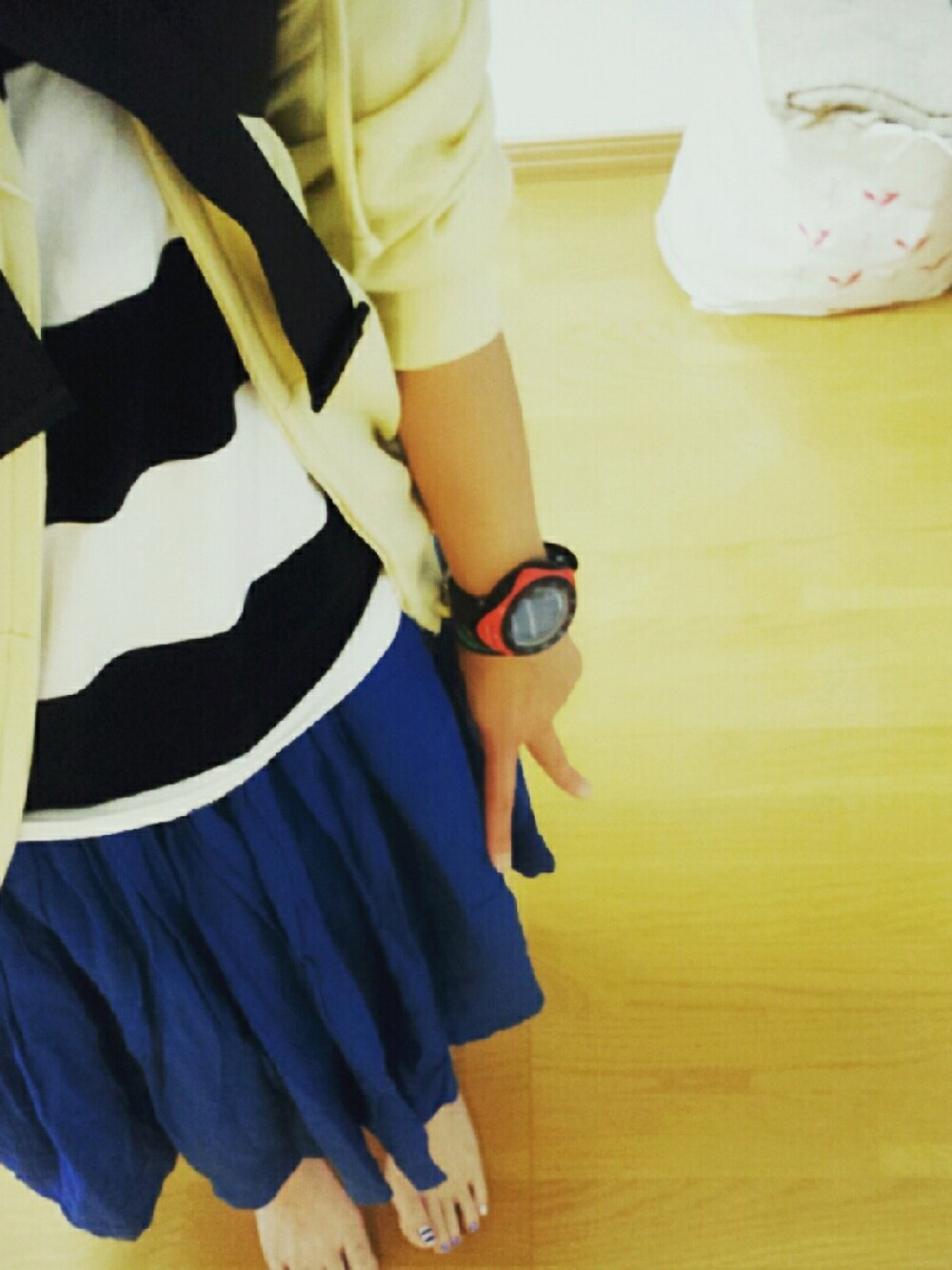 「SUUNTOのアイテム（腕時計、レッド系）」を使った、nyanmachi*さん（レディース・156cm）の夏コーディネートの1枚目の写真