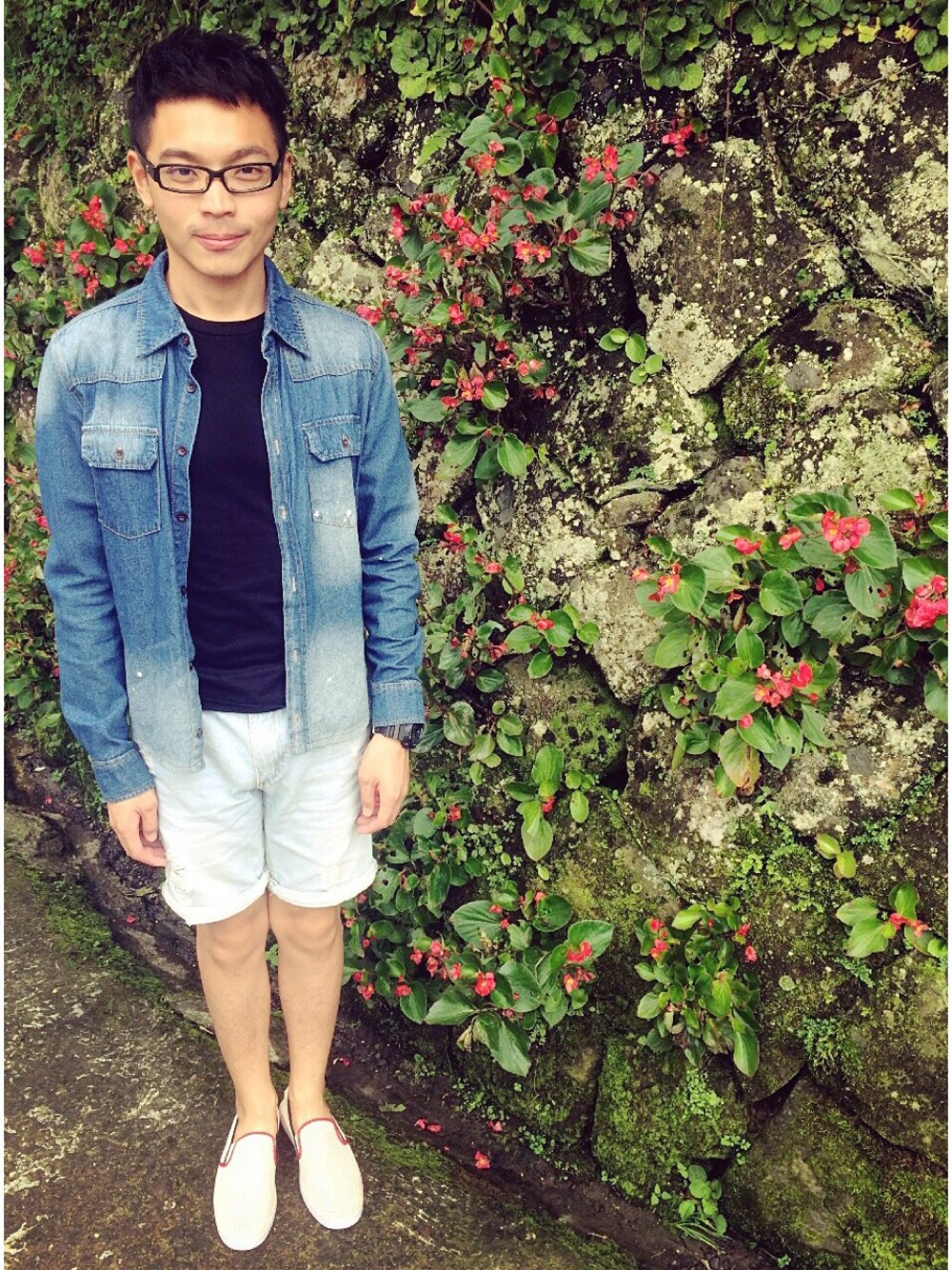 「Fencihu、Country、travel、lover」｜「EDIFICEのRIVIERAS HOD ROD（スニーカー、ホワイト系）」を使った、Josephさん（メンズ・163cm）の夏コーディネートの1枚目の写真
