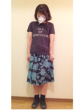 「花柄 スカート」｜「アイテム（スニーカー）」を使った、biscoさん（レディース・155cm）の夏コーディネート