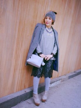 「アイテム（クラッチバッグ、グレー系）」を使った、Abbyさん（レディース・157cm）の冬コーディネート